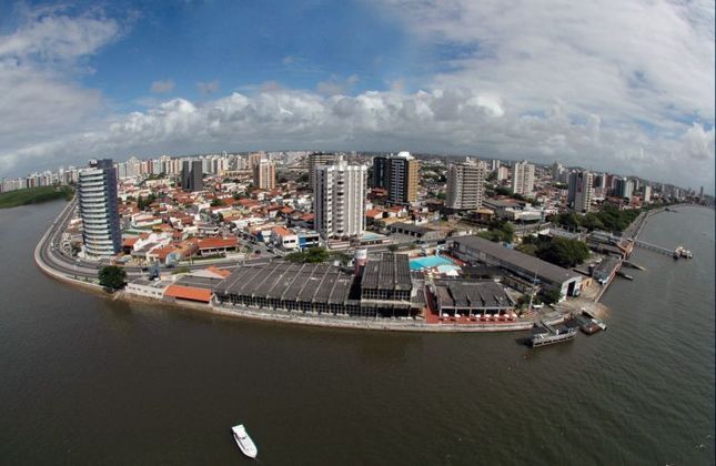 Aracaju (Capital do Sergipe) - Apelido: Aju. População: 664 mil 