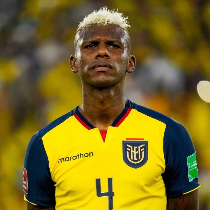 Arboleda teve fratura e lesão ligamentar constatada no tornozelo esquerdo
