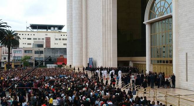 CelebraÃ§Ã£o pelo 4Âº aniversÃ¡rio do Templo teve presenÃ§a de 20 mil pessoas