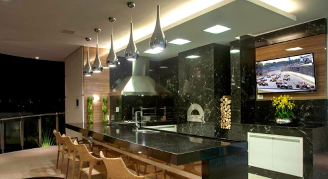 Area de churrasco moderna com forno