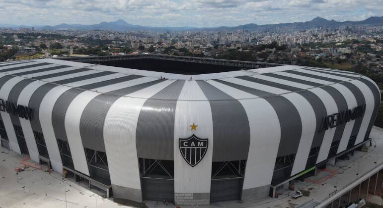 A construção do novo estádio do Atlético-MG, a Arena MRV, tem custo estimado na casa do R$ 1 bilhão. Ou seja, daria para arcar com o valor total e ainda sobrariam cerca de R$ 500 milhões (mais que o preço do Allianz Parque — R$ 444 milhões)