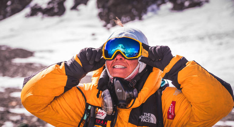 Aretha Duarte é a primeira mulher latino-americana e caribenha a escalar o Everest