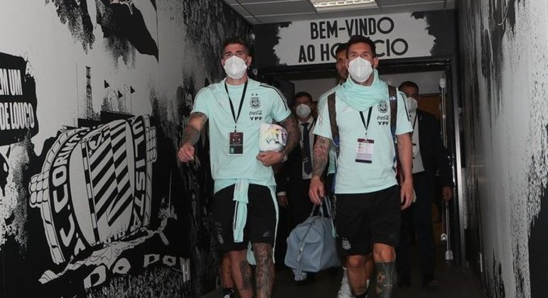 'Bem-vindo ao hospício.' Frase do estádio de Itaquera resume bem a situação da Argentina