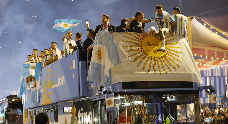 Aps a final, jogadores passearam pelo Catar e agora seguem para a Argentina