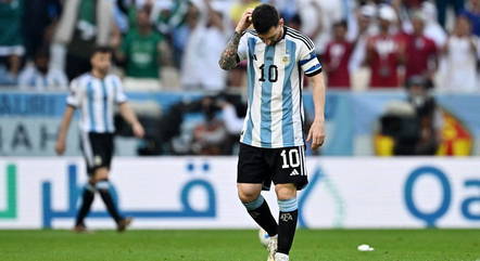 Messi marcou pela Argentina, mas falhou no gol de empate da Arábia Saudita

