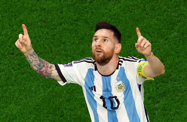 Messi comemora o primeiro gol da Argentina nas oitavas de final