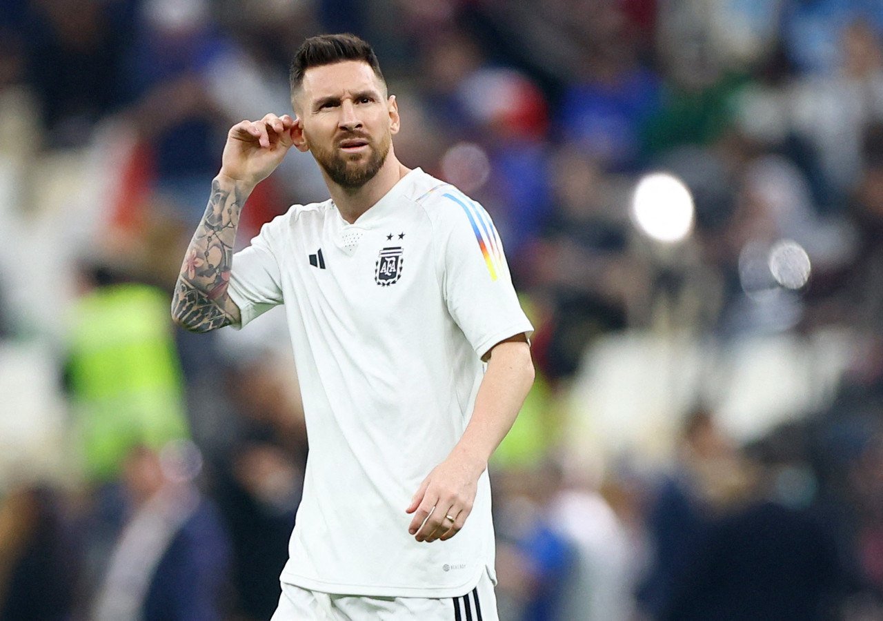 Messi faz da ilusão realidade, Argentina vence França nos pênaltis