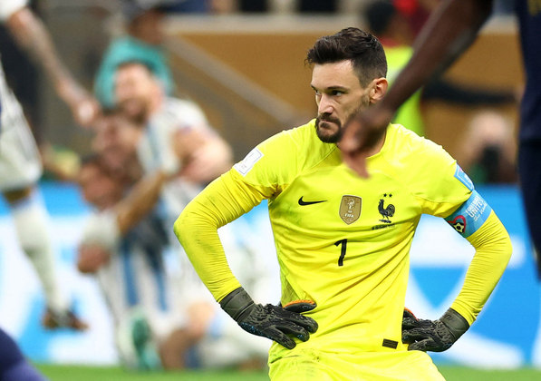 Tem gente que não está muito feliz com o resultado da partida...