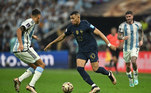 A Argentina ainda manda no jogo! Aos 10 minutos do segundo tempo, a França ainda não se achou em campo