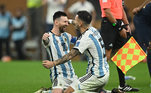 E deu Argentina! Por 4 a 2, nos pênaltis, a seleção de Lionel Messi vence a Copa do Mundo e conquista o tricampeonato mundial