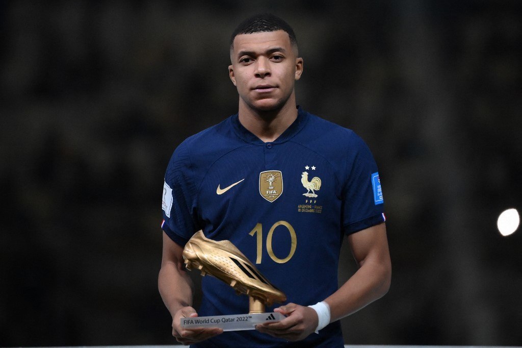 Mbappé leva para casa só o troféu de artilheiro. Marcou oito gols. E ficou com o vice