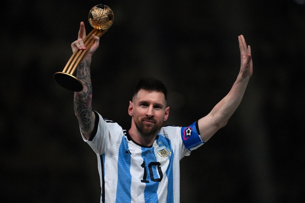 O melhor jogador da Copa do Mundo. Gênio, líder, seu talento é em favor da seleção argentina