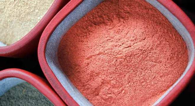 Argila Vermelha: Conheça e aprenda a usar