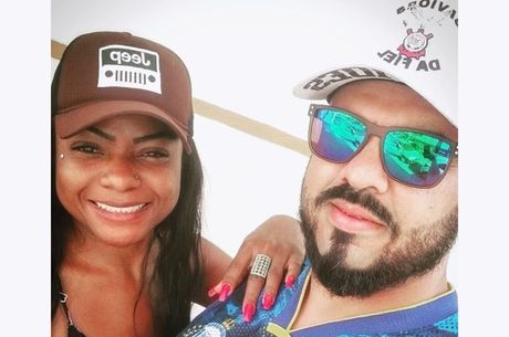 Ariane Menny e Leandro. Polícia investiga o caso