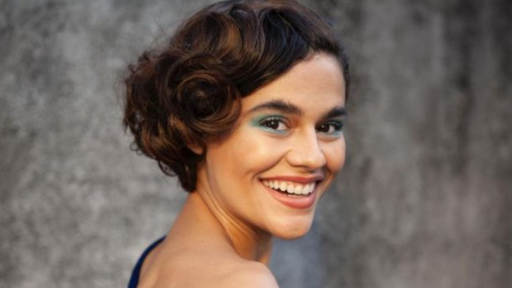 Arianne Botelho, que já chegou a raspar a cabeça para dar vida a um personagem em um filme, faz sua estreia na Record TV, na superprodução Reis