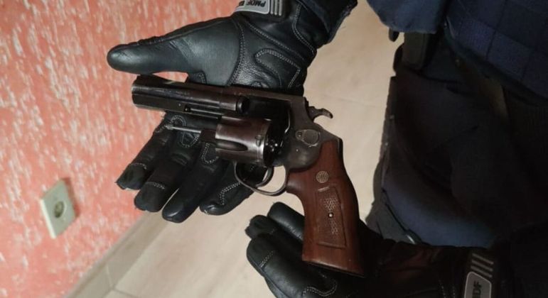 Arma apreendida pela Polícia Militar após prisão de adolescente no DF