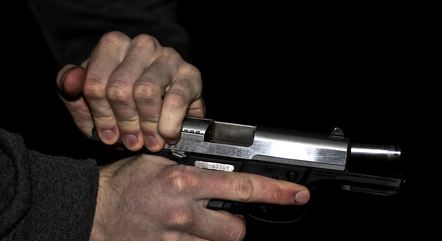 Governo revoga cobrança de imposto para exportação de armas - Vimarsana News