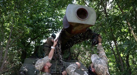 Exército ucraniano recebe suporte internacional para resistir à invasão russa