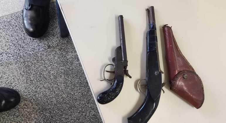 Armas estavam em mau estado de conservação, desmuniciadas e sem numeração