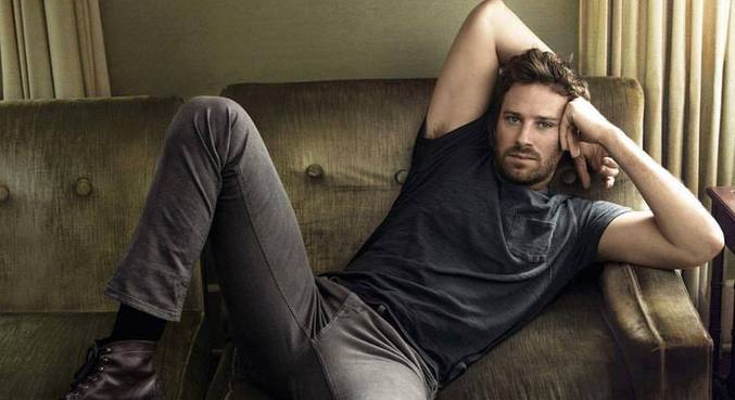Supostas conversas de Armie Hammer chocaram a internet nesta segunda (11)