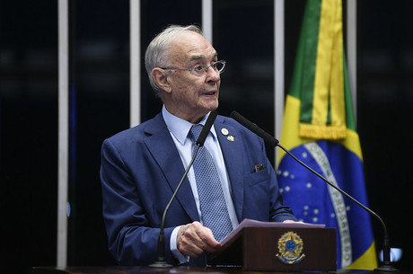 Arolde de Oliveira tinha 83 anos
