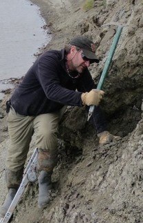 Fósseis mostram que dinossauros viviam no Ártico o ano inteiro (PATRICK DRUCKENMILLER / Divulgação via AFP)
