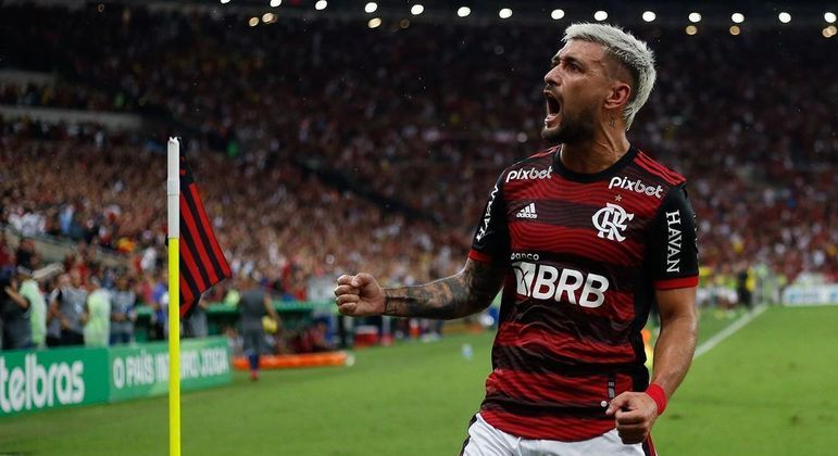 Arrascaeta em ação pelo Flamengo