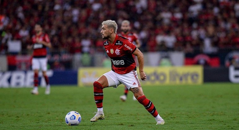 Arrascaeta (Meia - Flamengo): Seis assistências na Série A.