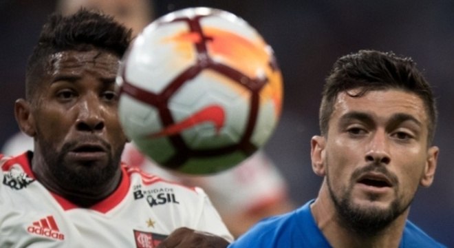 Rodine, a bola e Arrazcaeta