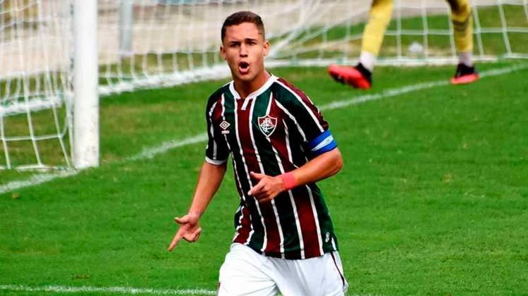 Arthur, 17 anos - meia - Fluminense