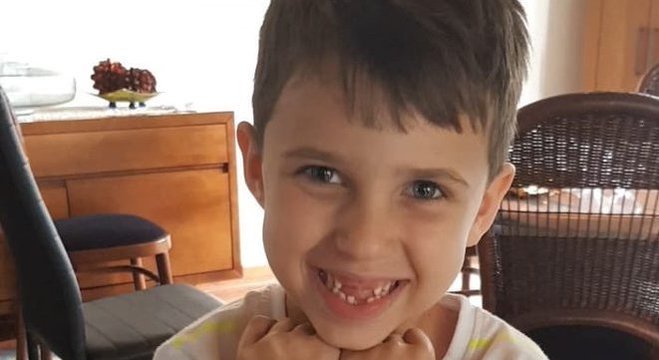 Arthur, de 5 anos, morreu após cair da janela do 5º andar de um prédio no Guarujá