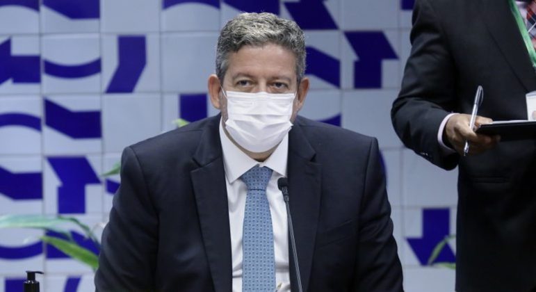O presidente da Câmara, Arthur Lira (PP-AL): "Decisão do STF vai parar o Brasil"