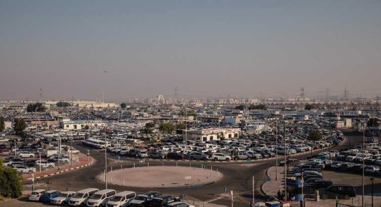 Russos compram produtos de luxo em Dubai para driblar as sanções impostas por países do Ocidente
