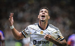 Paulinho (Atlético-MG)Gols: 17O atacante, de 23 anos, vive grande fase no Galo. Fundamental na remontada no campeonato, Paulinho também é o artilheiro da Arena MRV, inaugurada em agosto. Para coroar o momento, foi convocado para a seleção brasileira