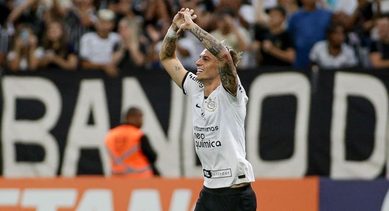 Róger GuedesCom quatro gols marcados nos últimos quatro jogos, o camisa dez corintiano segue na liderança da artilharia, com oito gols em onze jogos