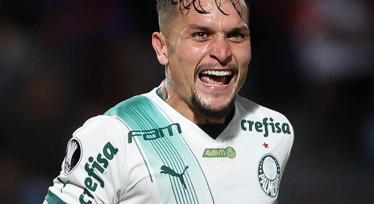 A versatilidade e a eficiência de Artur se impõem ao talento natural de Endrick