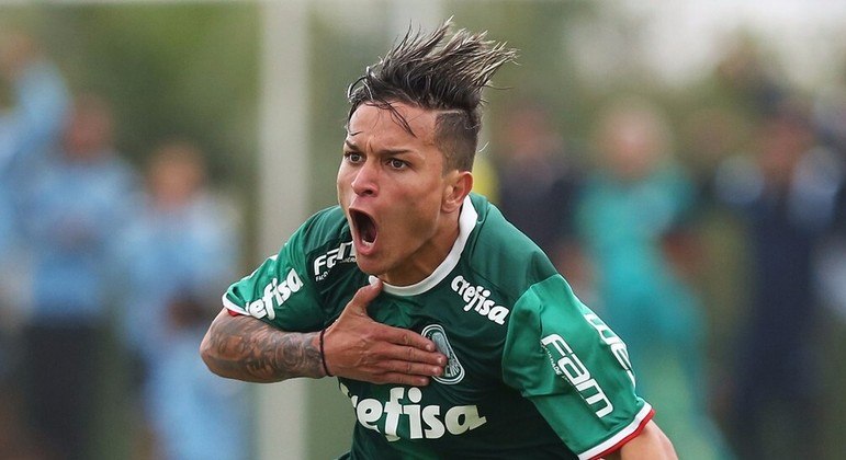 Agora podem cinco: veja quem mais vezes saiu do banco no Palmeiras