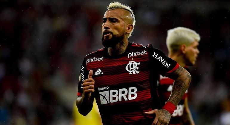 Arturo Vidal pediu desculpas aos torcedores do Flamengo
