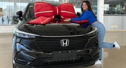 Ary Mirelle com seu primeiro carro