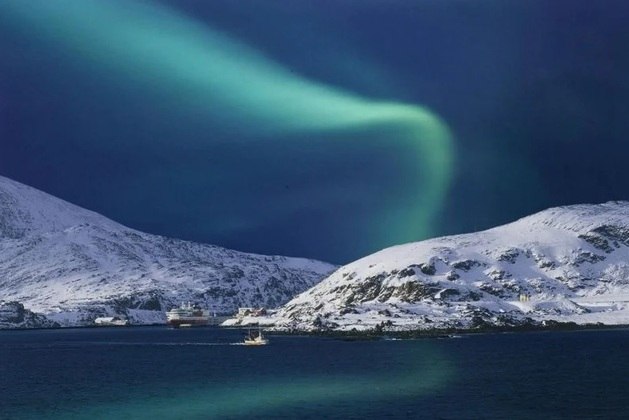 As expedições da Hurtigruten no mar do norte têm a presença do astrônomo Tom Kerss, que pode ajudar os viajantes a entender mais da aurora boreal.