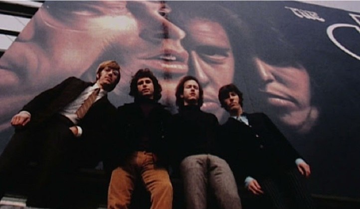 As letras e as performances no palco tornaram a banda The Doors uma das mais influentes do período. Destaques para as músicas 