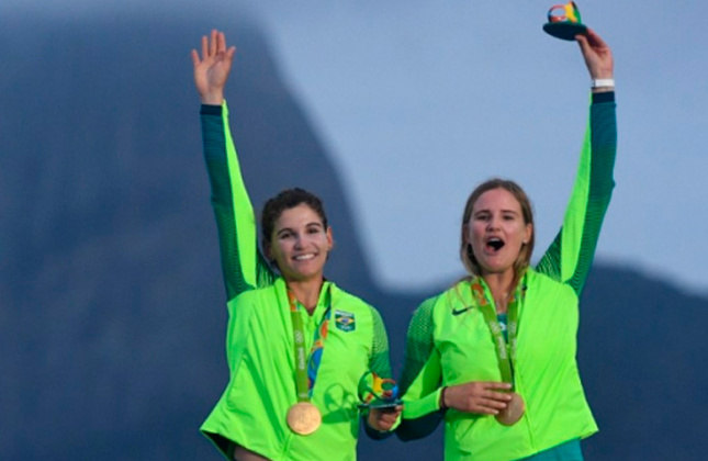 As velejadoras Martine Grael e Kahena Kunze, campeãs olímpicas na classe 49erFX nos Jogos do Rio, mantiveram a parceria de sucesso e tentarão o bicampeonato