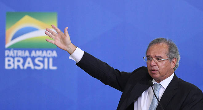 Guedes está confiante no teto e reformas e não fala em deixar governo 