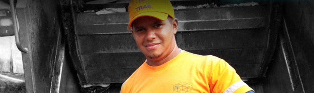 A rotina de um profissional que não pode parar de trabalhar em meio à quarentena (Arte R7/Foto de Renata Garofano)