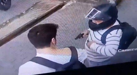 Assaltantes foram agressivos para levar celular de vítima em Cerqueira César