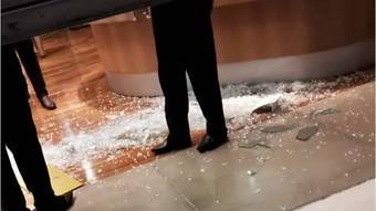 Dupla assalta joalheria em shopping de Juiz de Fora, na Zona da Mata