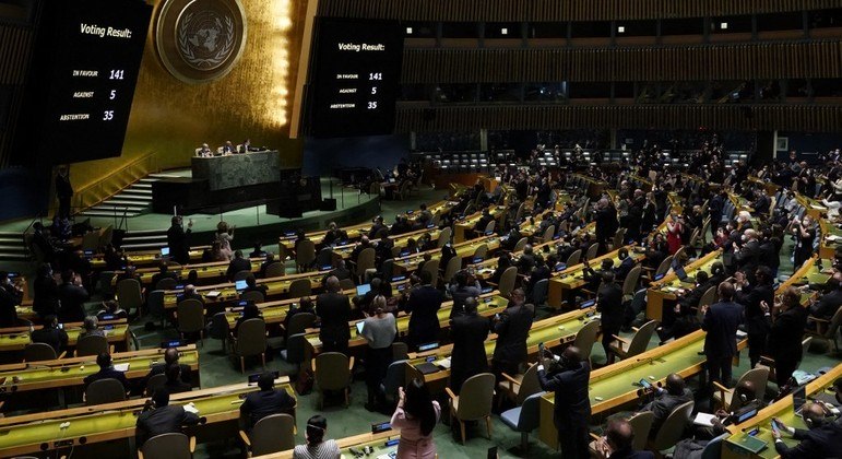 Resultado da votação foi aplaudido de pé por parte dos representantes dos países presentes