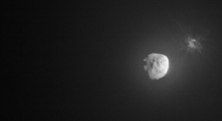 Imagem mostra efeito da colisão em asteroide durante teste
