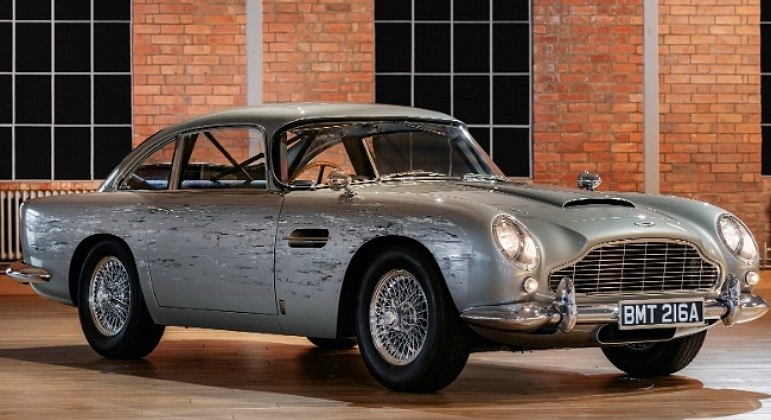 Aston Martin usado no filme "007 - Tempo para Morrer" é leiloado por R$ 17 milhões
