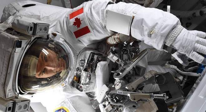 Astronauta canadense David Saint-Jacques se prepara para retornar à Terra